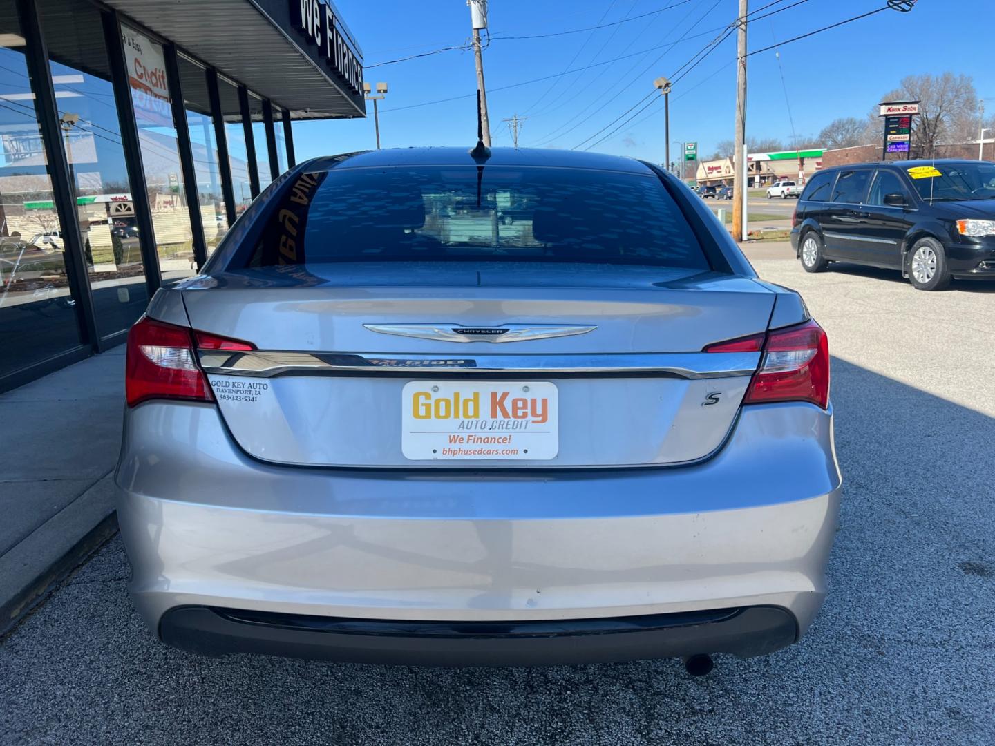 2014 Billet Silver Metall Chrysler 200 Touring (1C3CCBBB0EN) with an 2.4L L4 DOHC 16V engine, 6-Speed Automatic transmission, located at 1633 W Kimberly, Davenport, IA, 52806, (563) 323-5341, 41.559456, -90.598732 - Photo#4